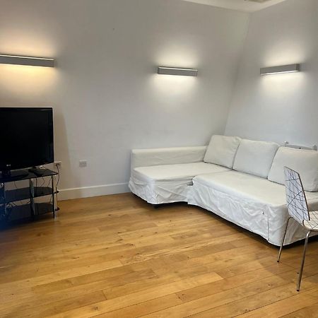 One Bedroom Apartment In Holborn ลอนดอน ภายนอก รูปภาพ