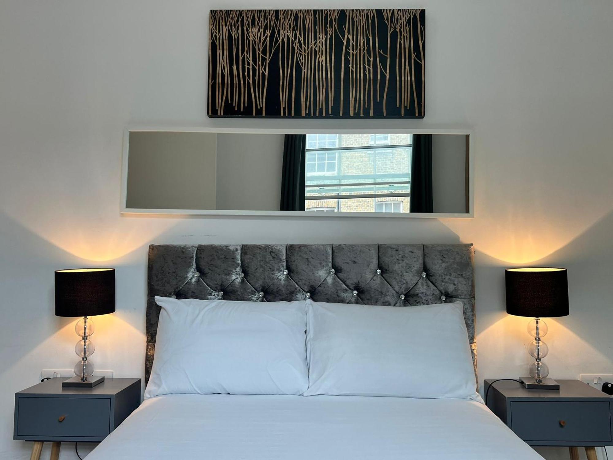 One Bedroom Apartment In Holborn ลอนดอน ภายนอก รูปภาพ